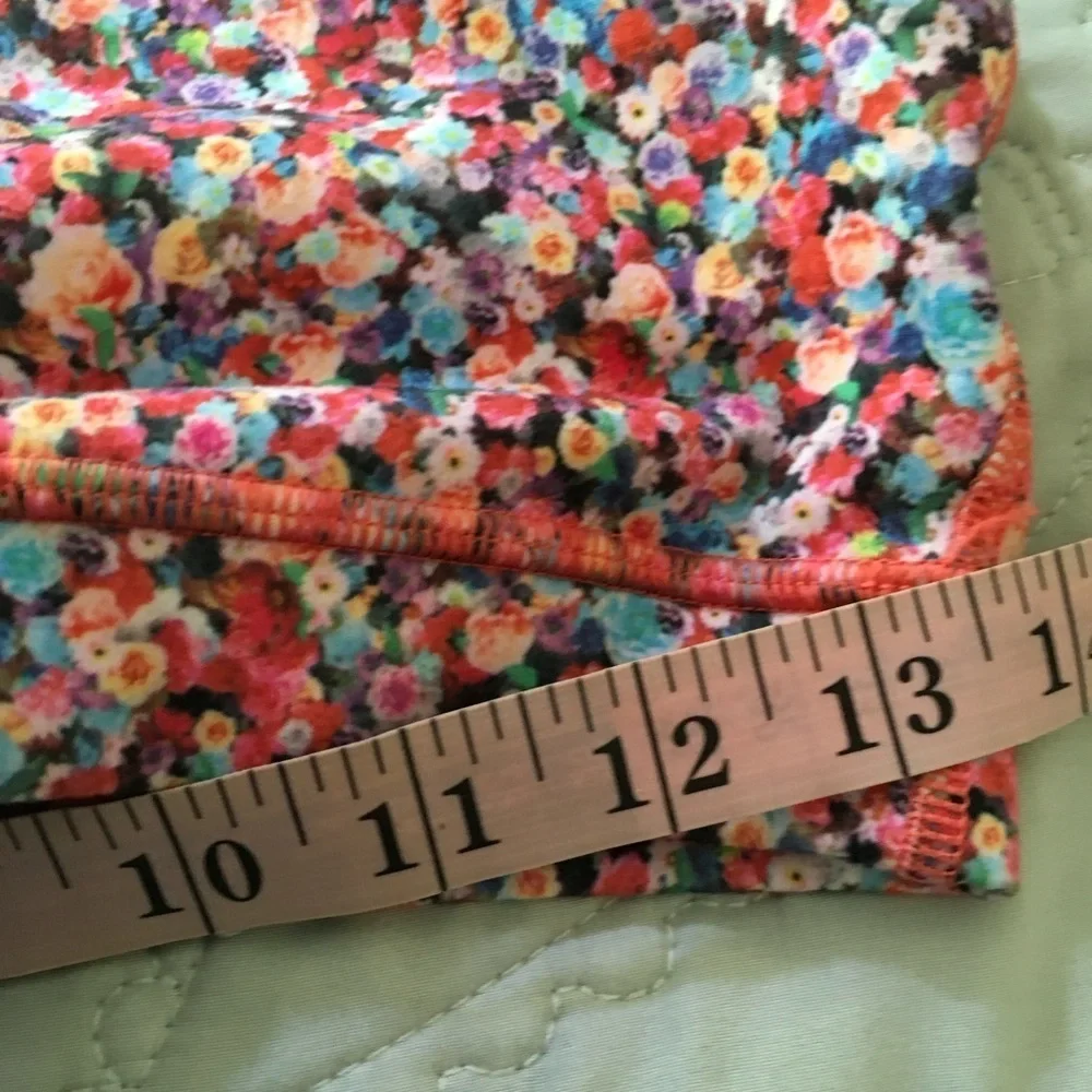Lululemon Floral Racerback Sports Bra Mesh Back Small Medium